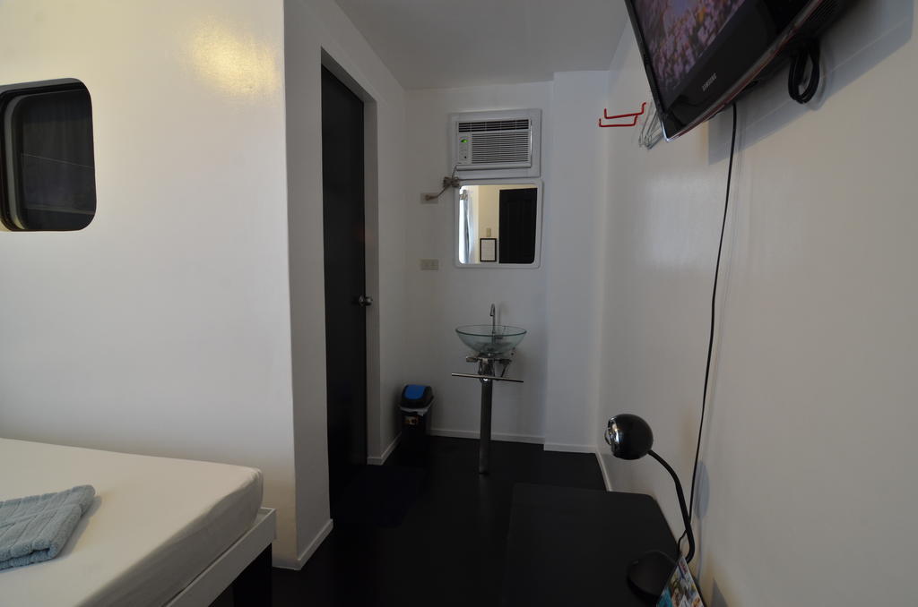 Island Nook Hotel Balabag  Chambre photo